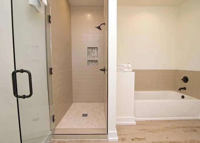 Breezyville Northeast Sun 12br
