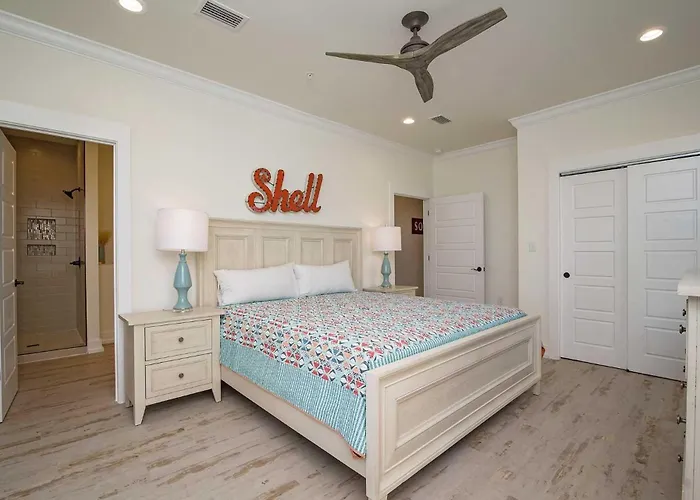 Breezyville Northeast Sun 12br Holiday home
